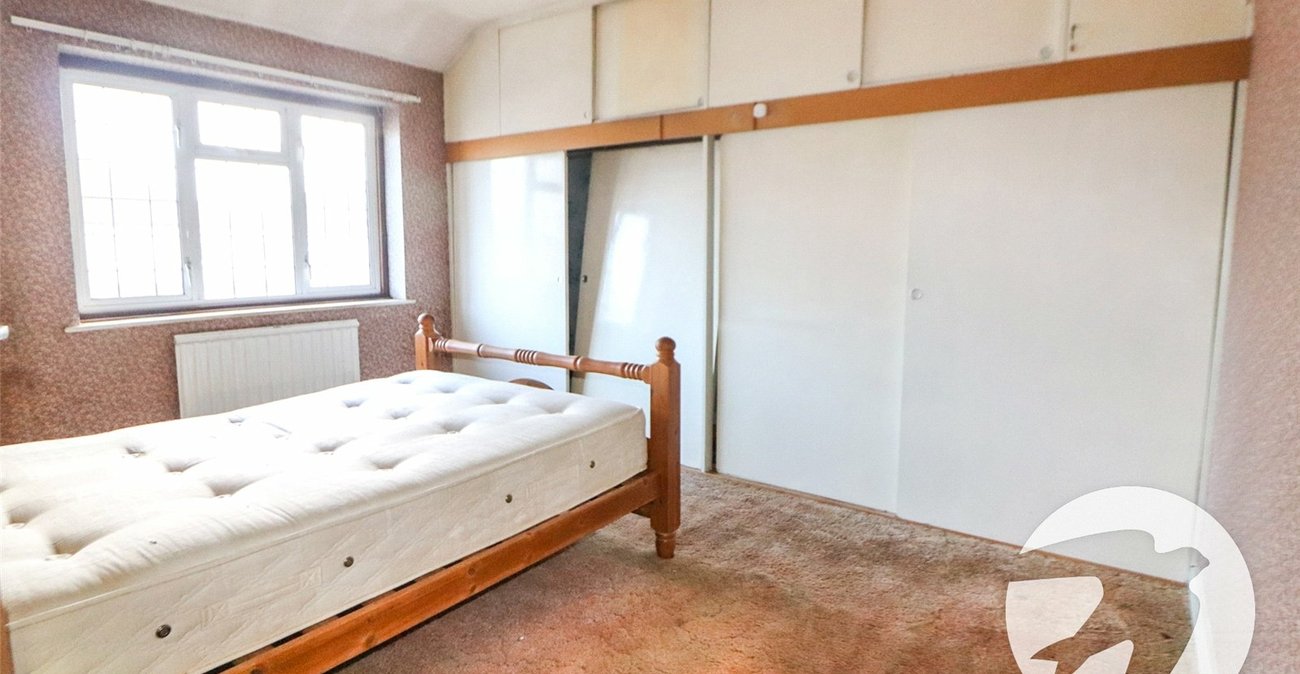 3 bedroom house for sale in Erith | Robinson Jackson