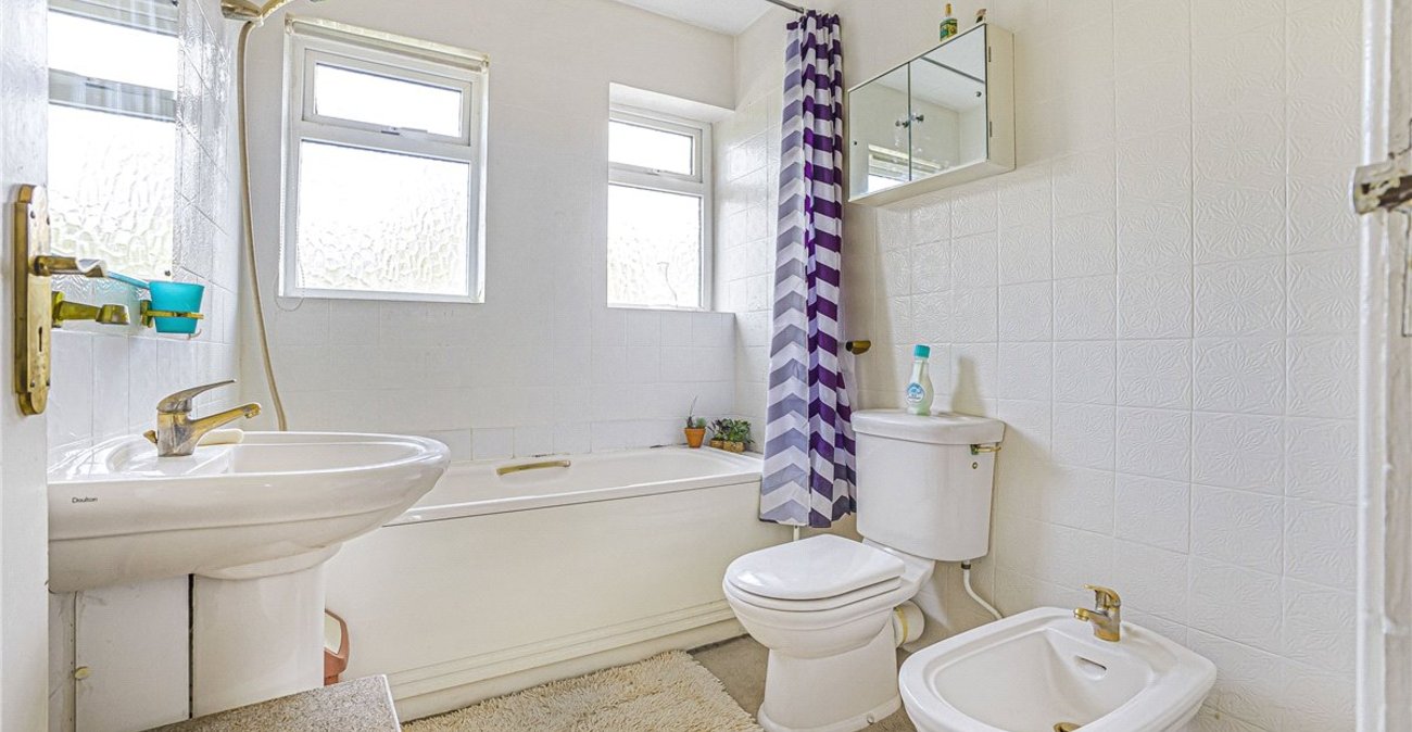 4 bedroom house for sale in Orpington | Robinson Jackson