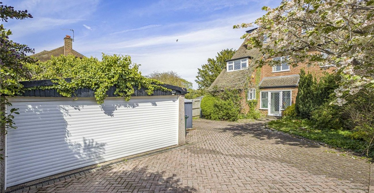 4 bedroom house for sale in Orpington | Robinson Jackson
