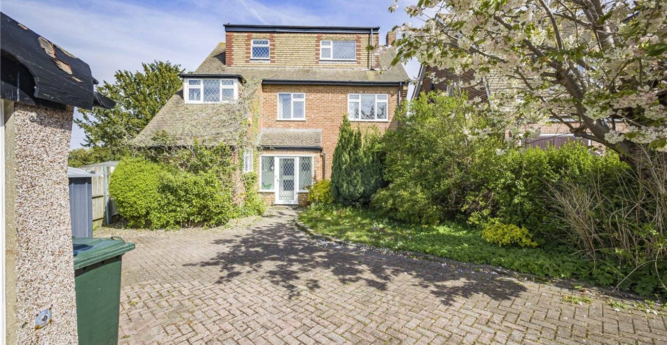 4 bedroom house for sale in Orpington | Robinson Jackson