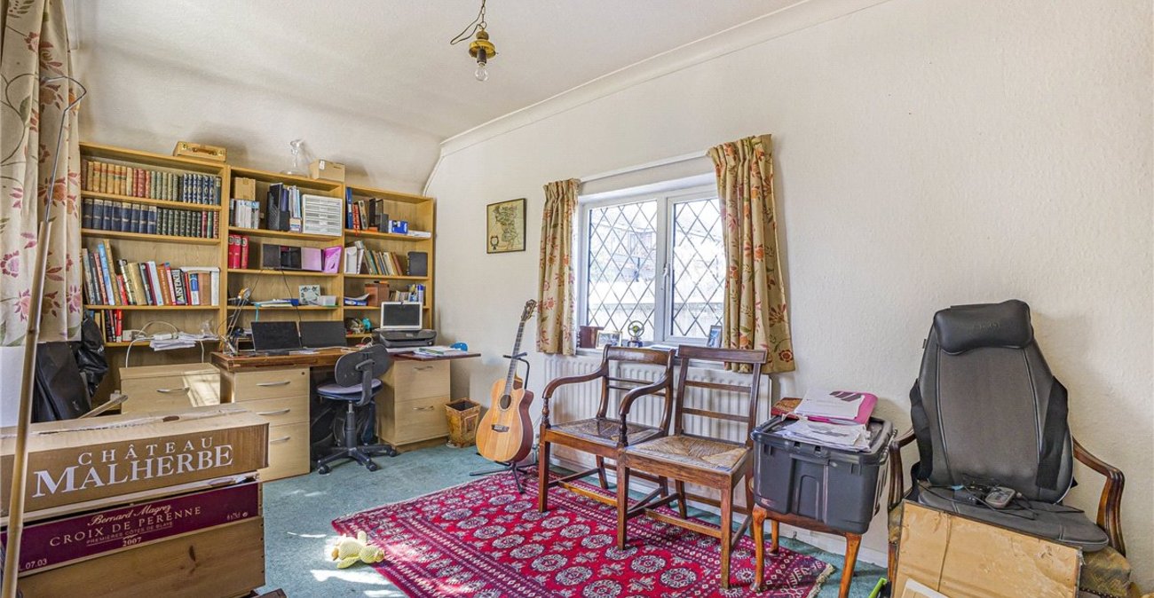 4 bedroom house for sale in Orpington | Robinson Jackson