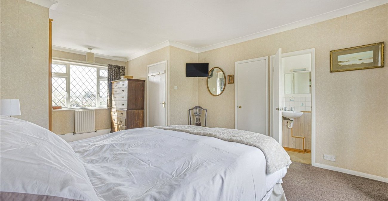 4 bedroom house for sale in Orpington | Robinson Jackson