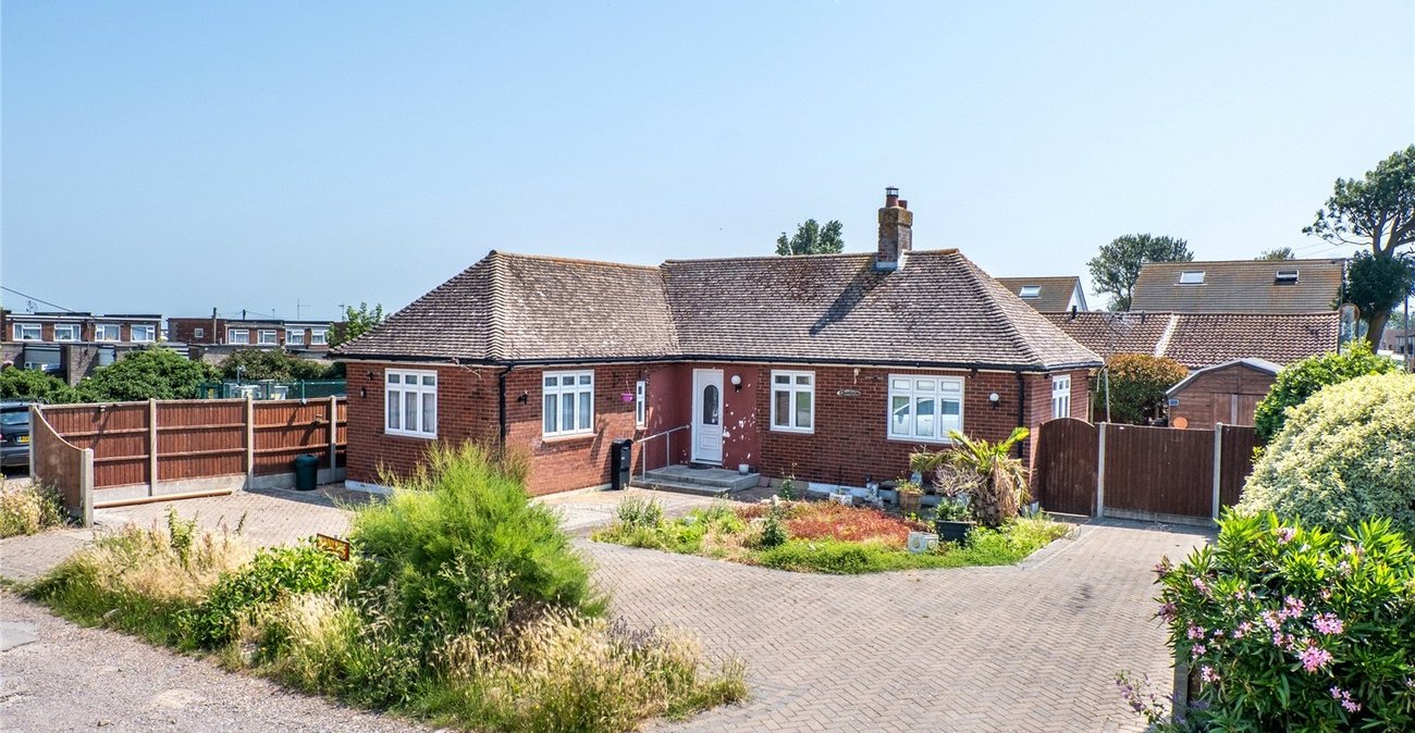 2 bedroom bungalow for sale in Leysdown-on-Sea | Robinson Michael & Jackson