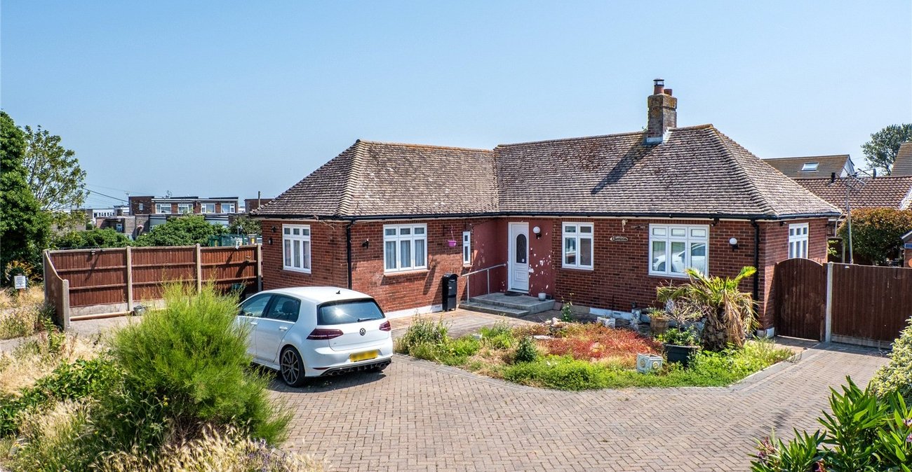 2 bedroom bungalow for sale in Leysdown-on-Sea | Robinson Michael & Jackson