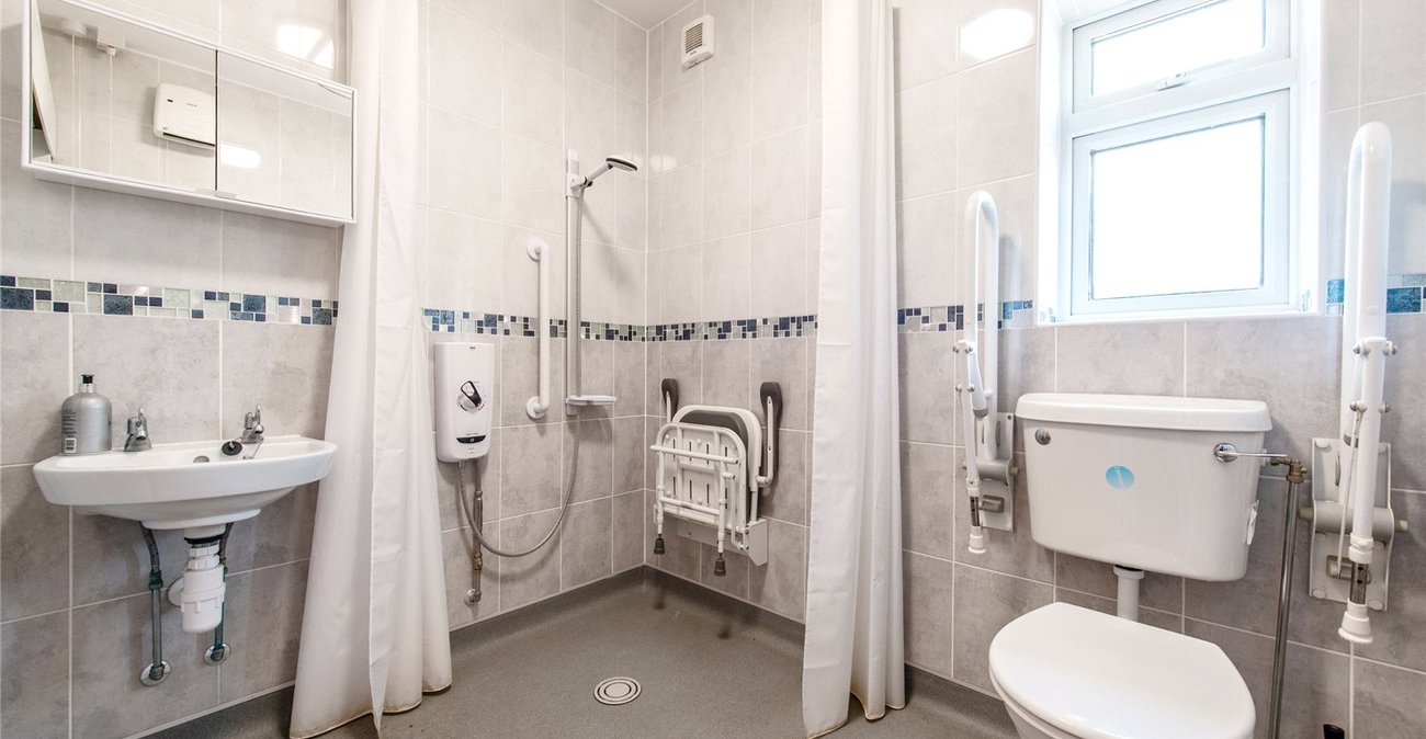 2 bedroom bungalow for sale in Leysdown-on-Sea | Robinson Michael & Jackson