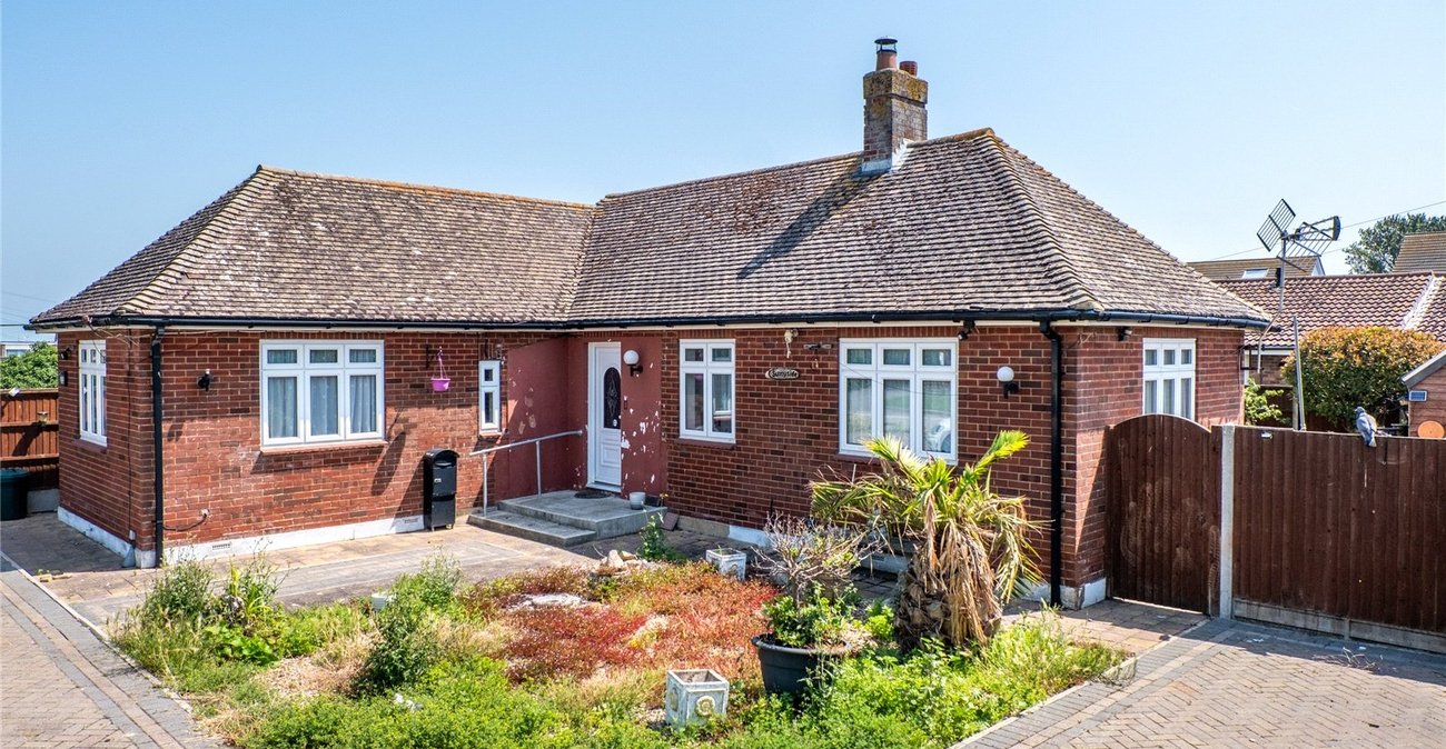 2 bedroom bungalow for sale in Leysdown-on-Sea | Robinson Michael & Jackson