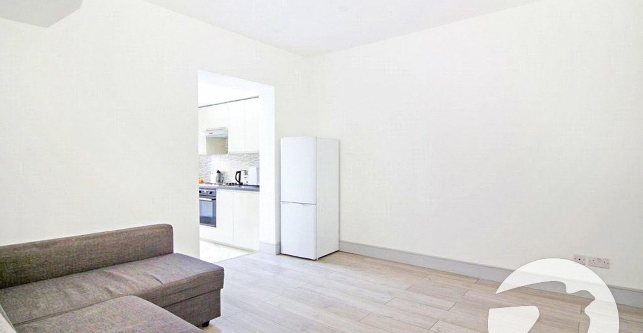 3 bedroom house for sale in Erith | Robinson Jackson