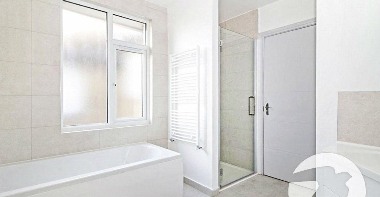 3 bedroom house for sale in Erith | Robinson Jackson