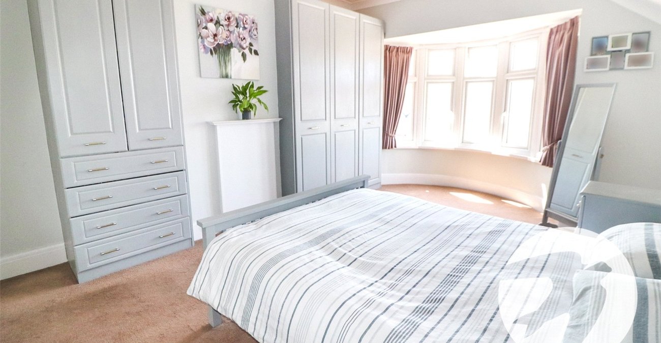 3 bedroom house for sale in Erith | Robinson Jackson