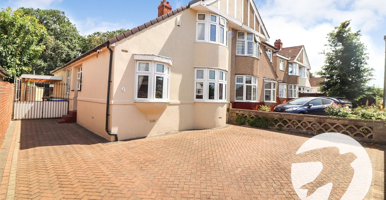 3 bedroom house for sale in Erith | Robinson Jackson