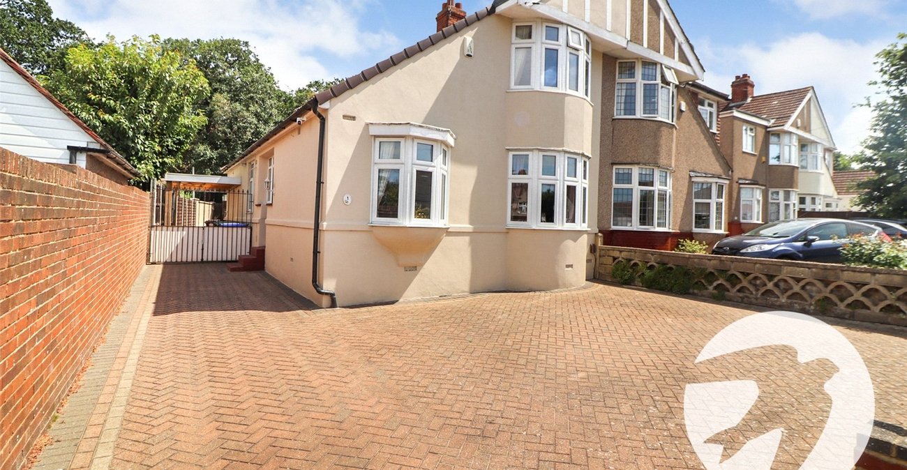 3 bedroom house for sale in Erith | Robinson Jackson
