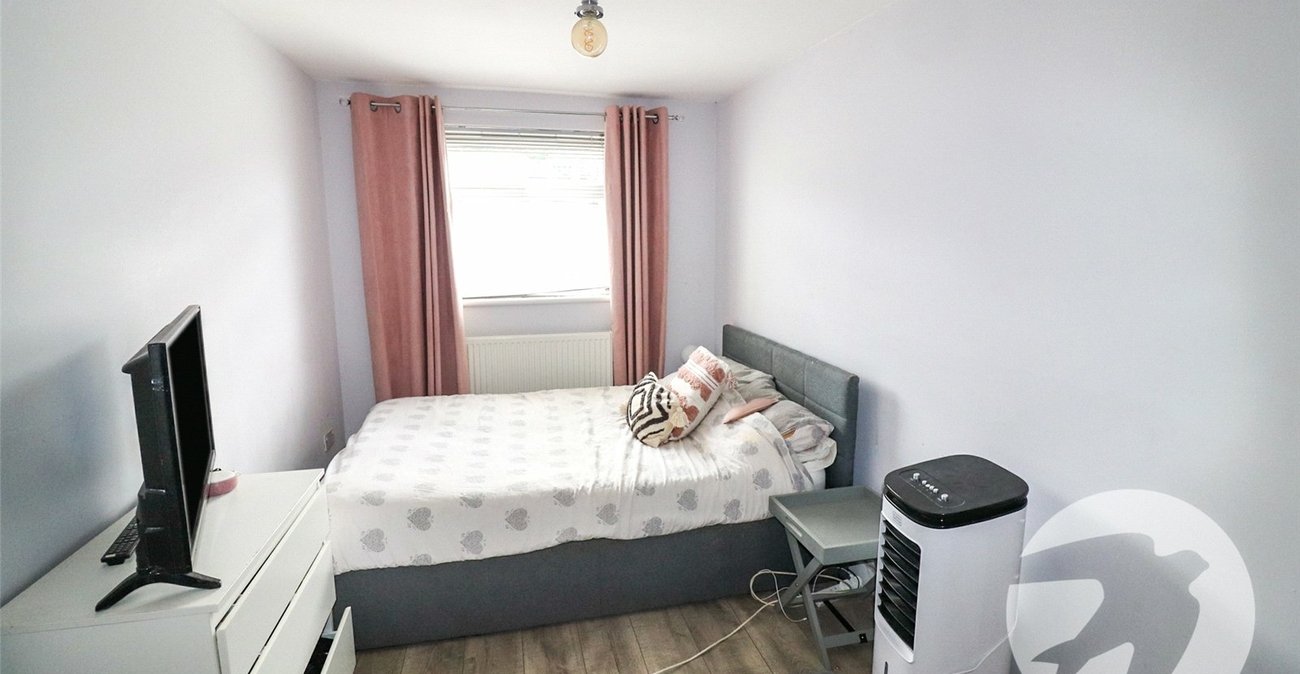 4 bedroom bungalow for sale in Northumberland Heath | Robinson Jackson