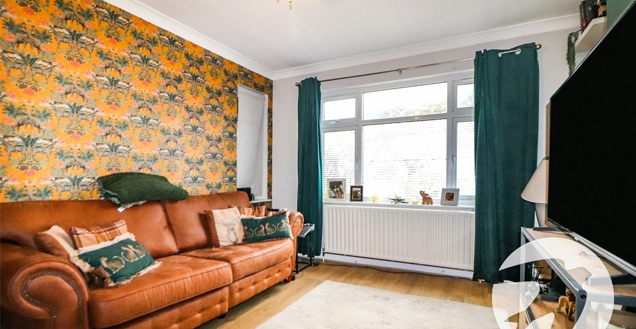 4 bedroom bungalow for sale in Northumberland Heath | Robinson Jackson