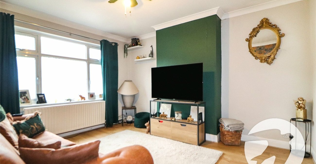 4 bedroom bungalow for sale in Northumberland Heath | Robinson Jackson