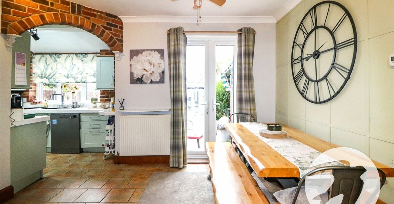 4 bedroom bungalow for sale in Northumberland Heath | Robinson Jackson