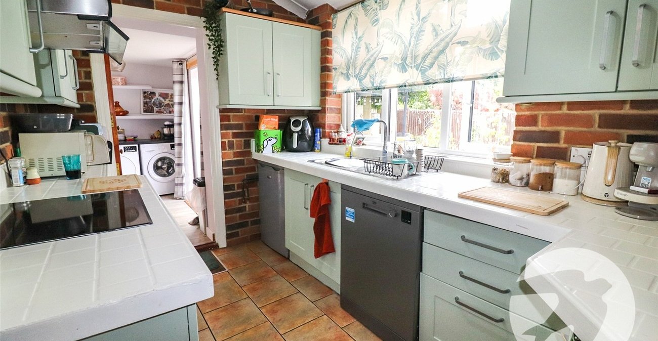 4 bedroom bungalow for sale in Northumberland Heath | Robinson Jackson