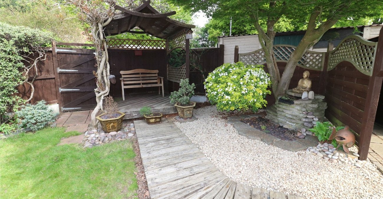 2 bedroom bungalow for sale in Northumberland Heath | Robinson Jackson