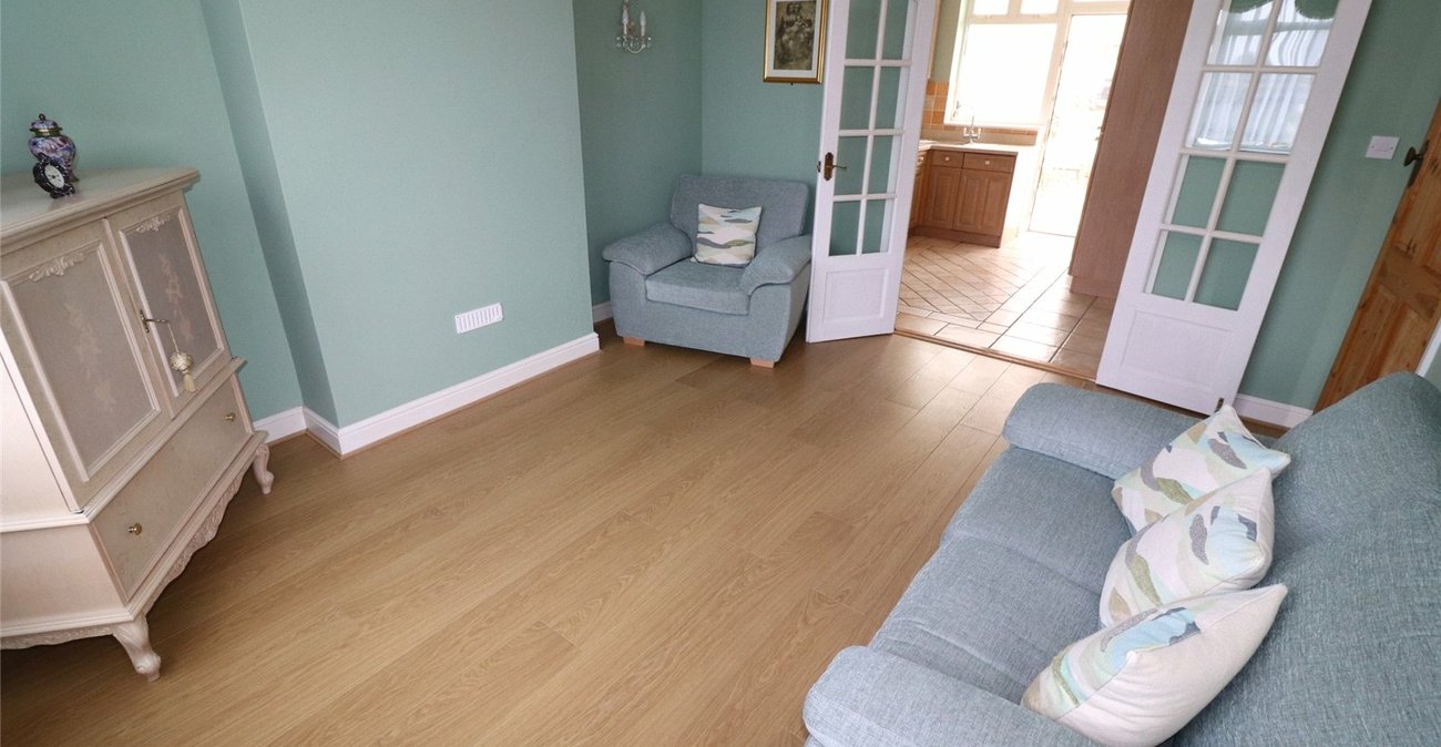 2 bedroom bungalow for sale in Northumberland Heath | Robinson Jackson