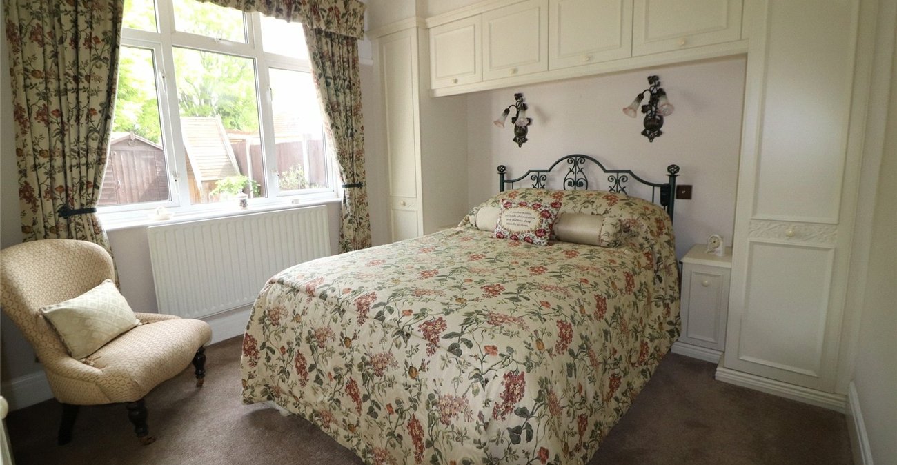 2 bedroom bungalow for sale in Northumberland Heath | Robinson Jackson