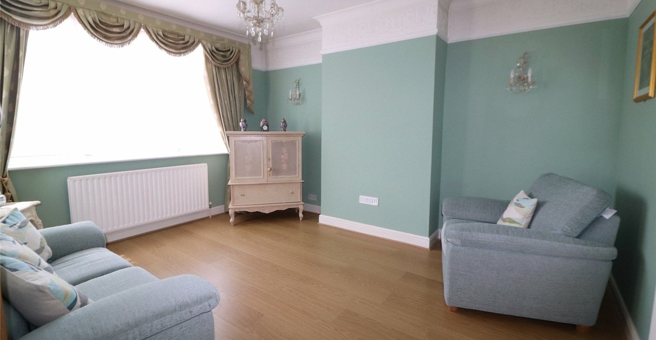 2 bedroom bungalow for sale in Northumberland Heath | Robinson Jackson