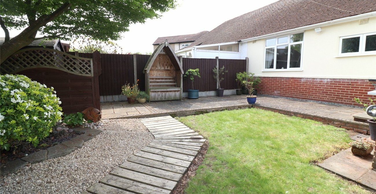 2 bedroom bungalow for sale in Northumberland Heath | Robinson Jackson