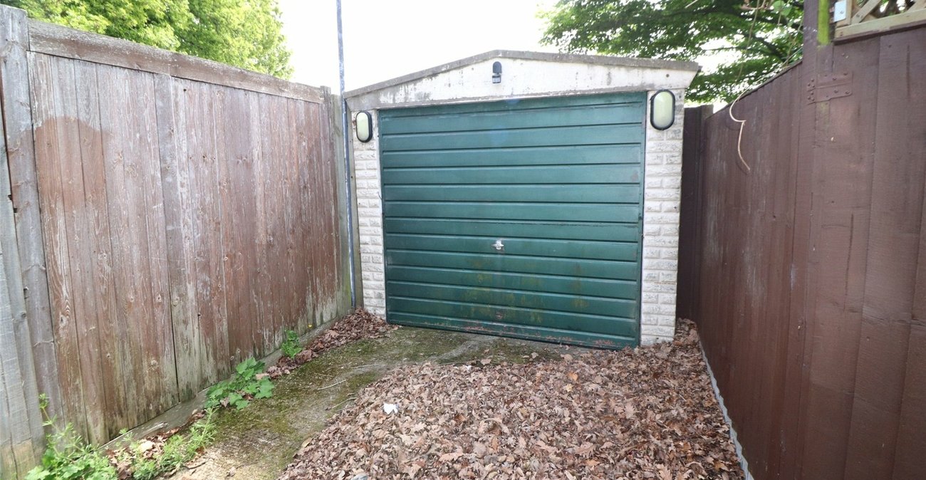 2 bedroom bungalow for sale in Northumberland Heath | Robinson Jackson