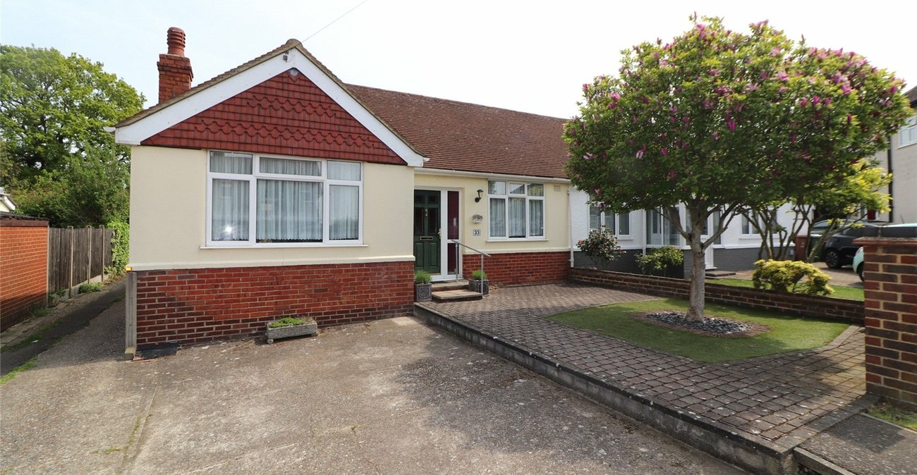 2 bedroom bungalow for sale in Northumberland Heath | Robinson Jackson