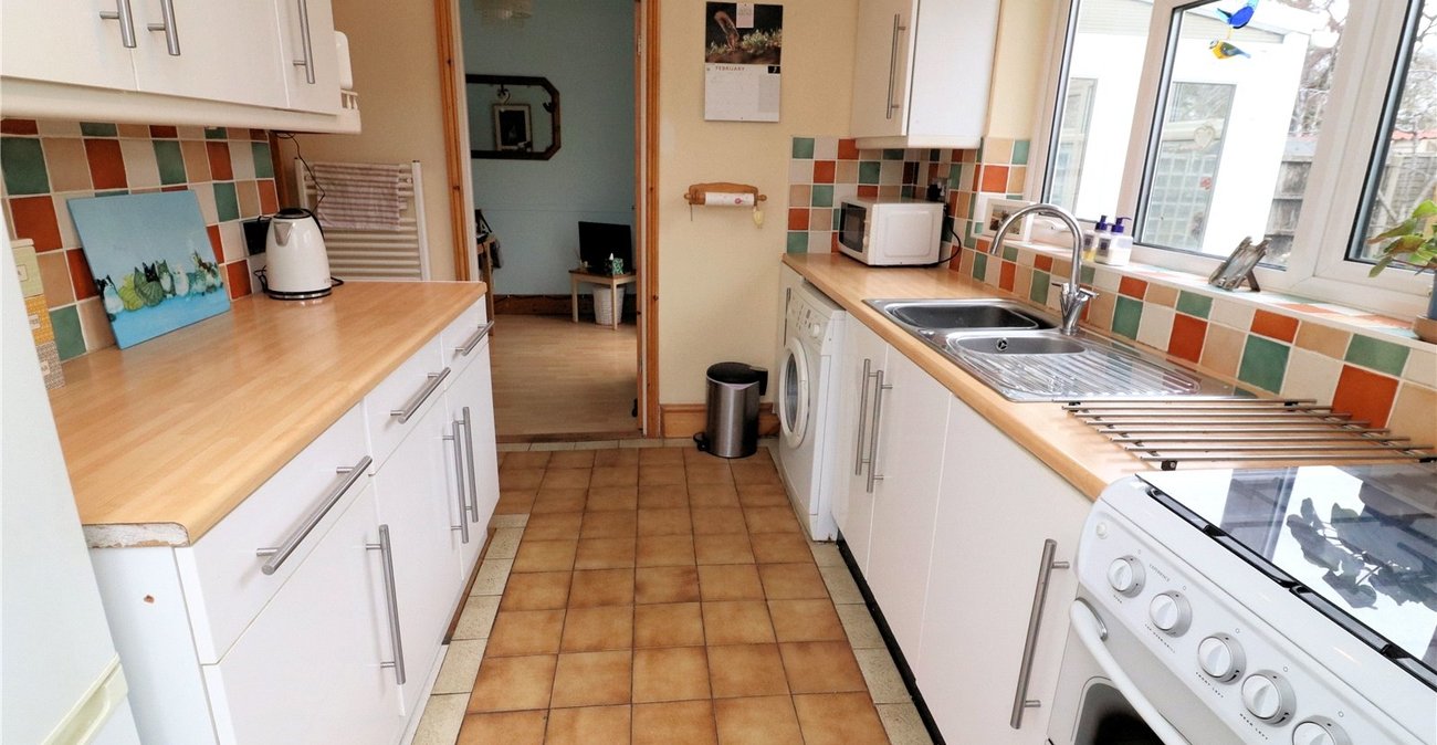 2 bedroom bungalow for sale in Northumberland Heath | Robinson Jackson