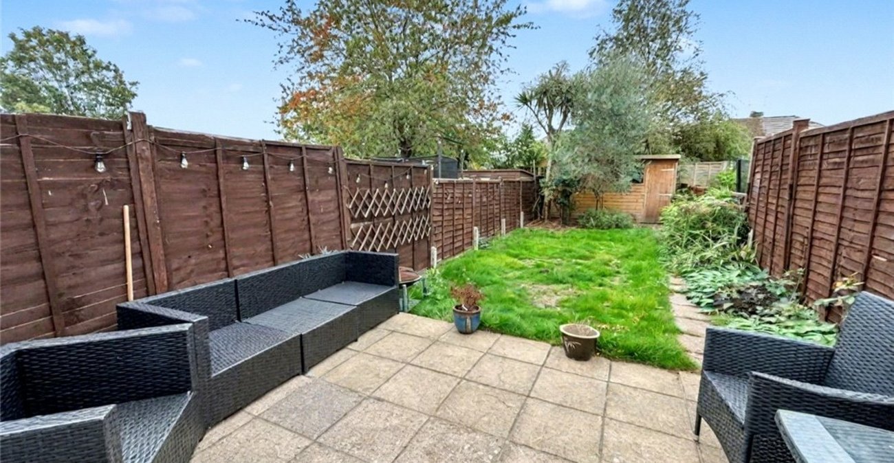 2 bedroom property for sale in Orpington | Robinson Jackson
