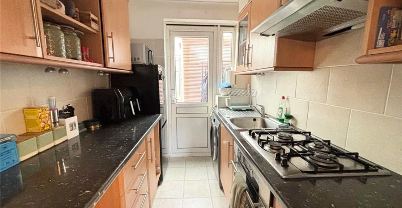 2 bedroom property for sale in Orpington | Robinson Jackson