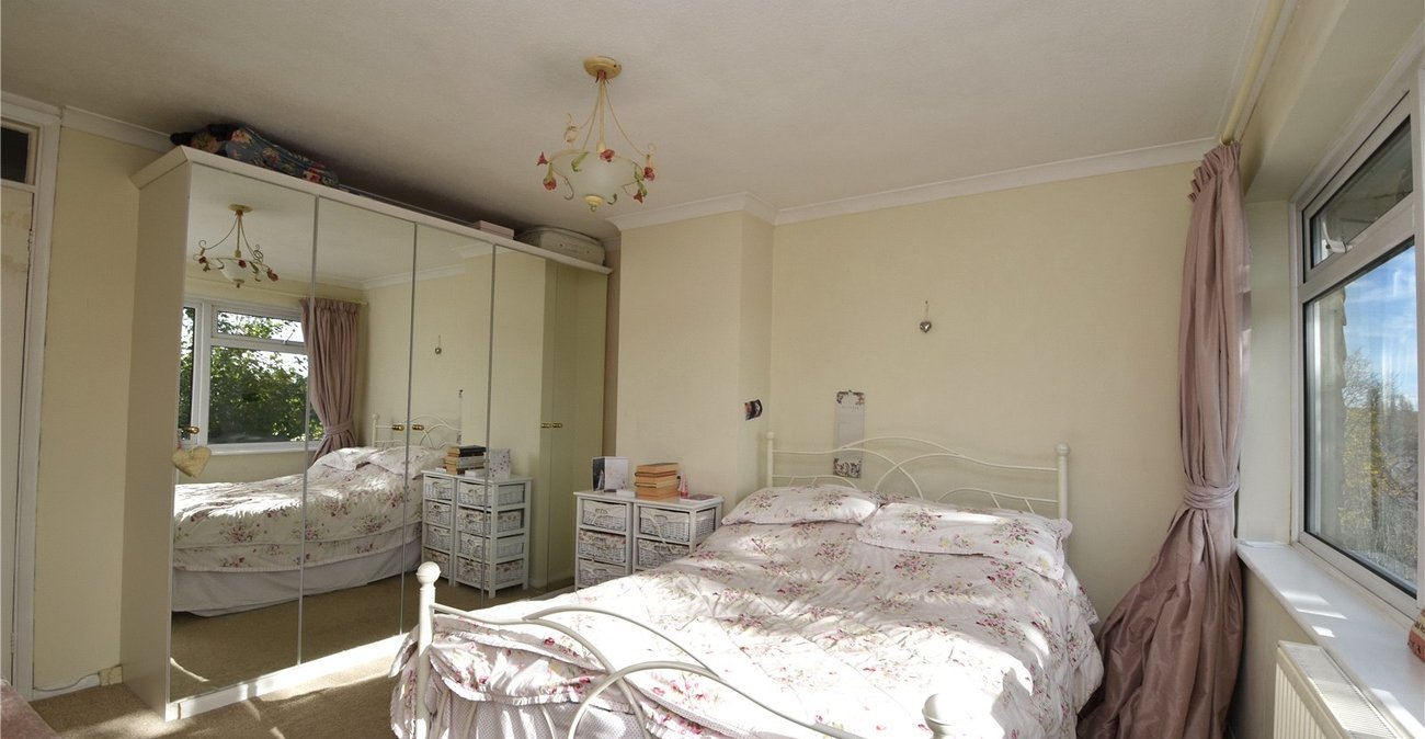 2 bedroom property for sale in Dartford | Robinson Jackson