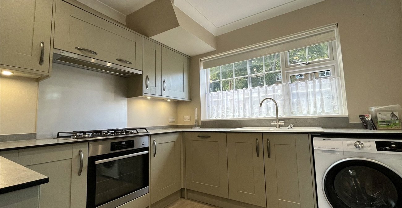 4 bedroom house for sale in Walderslade | Robinson Michael & Jackson