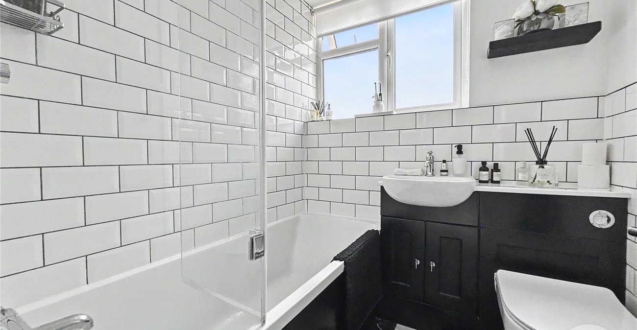 2 bedroom house for sale in Sidcup | Robinson Jackson