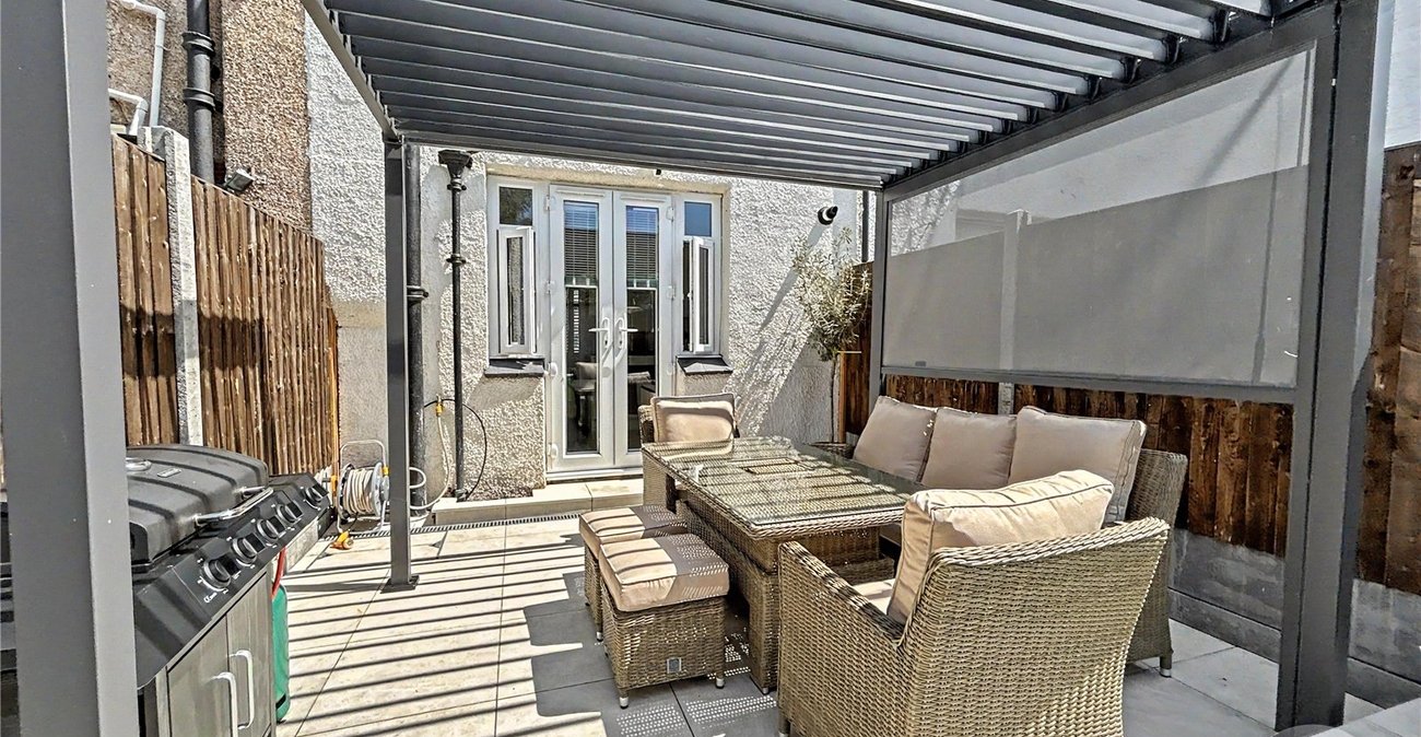 2 bedroom house for sale in Sidcup | Robinson Jackson