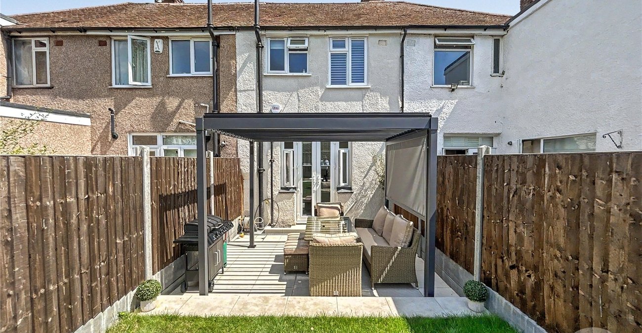 2 bedroom house for sale in Sidcup | Robinson Jackson
