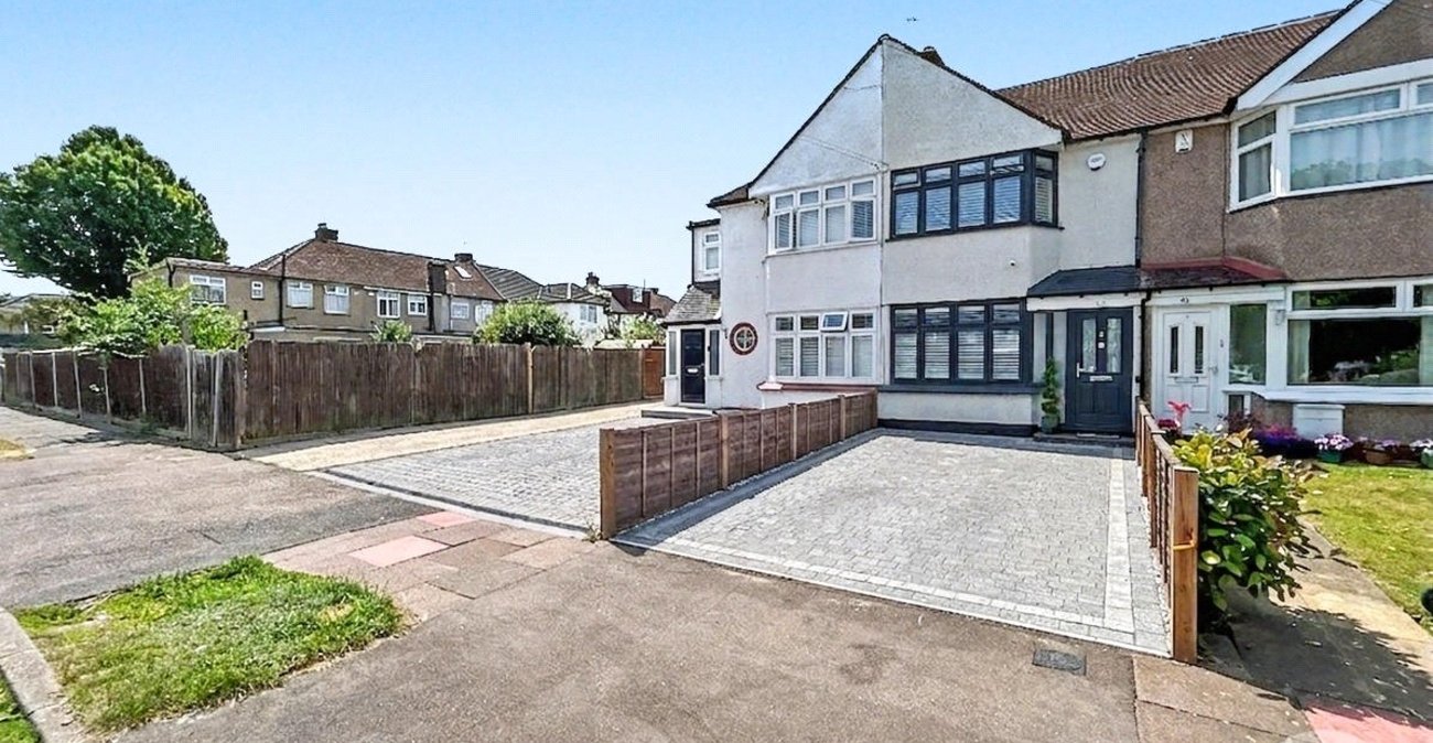 2 bedroom house for sale in Sidcup | Robinson Jackson