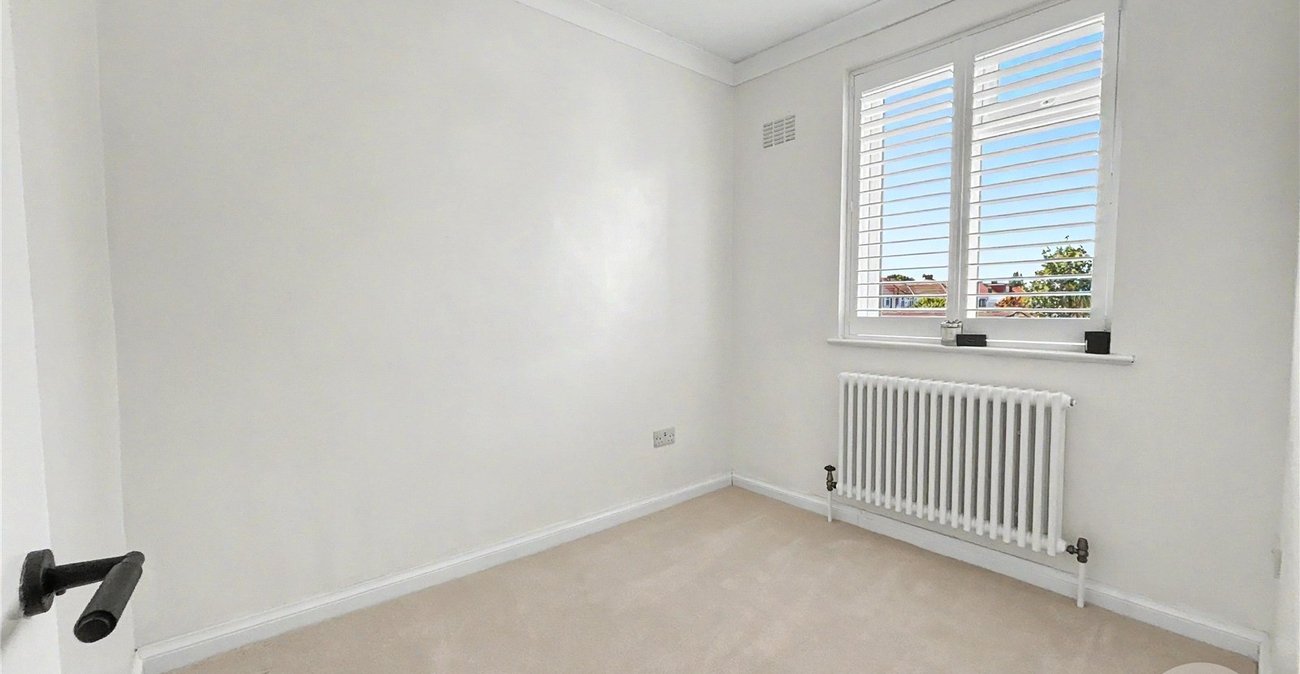 2 bedroom house for sale in Sidcup | Robinson Jackson