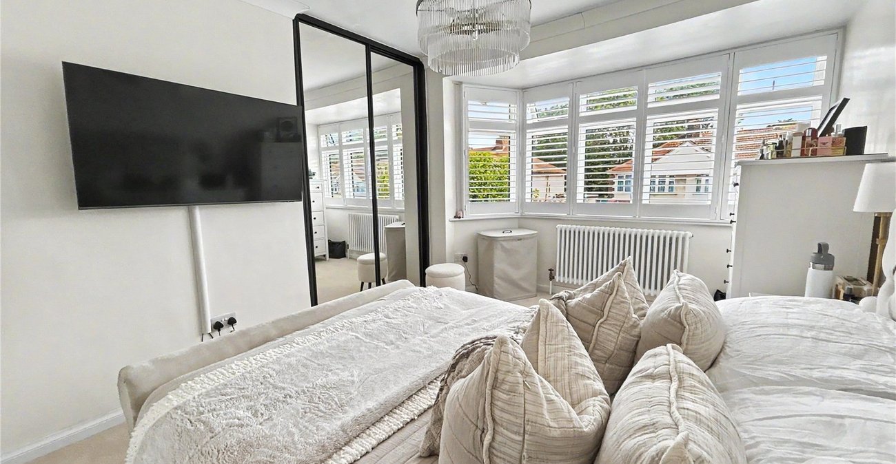 2 bedroom house for sale in Sidcup | Robinson Jackson
