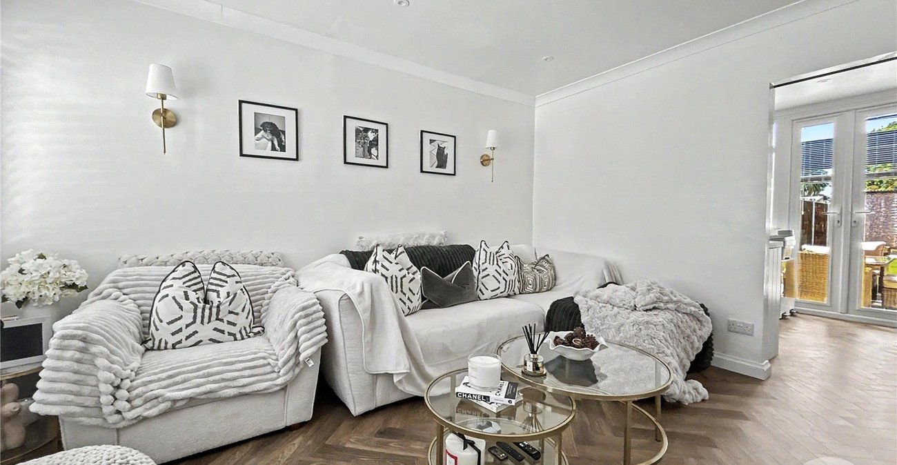 2 bedroom house for sale in Sidcup | Robinson Jackson
