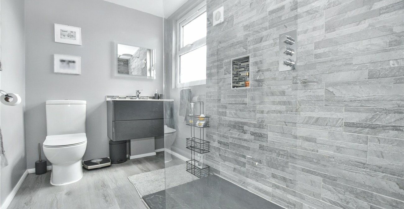 4 bedroom house for sale in Bexleyheath | Robinson Jackson