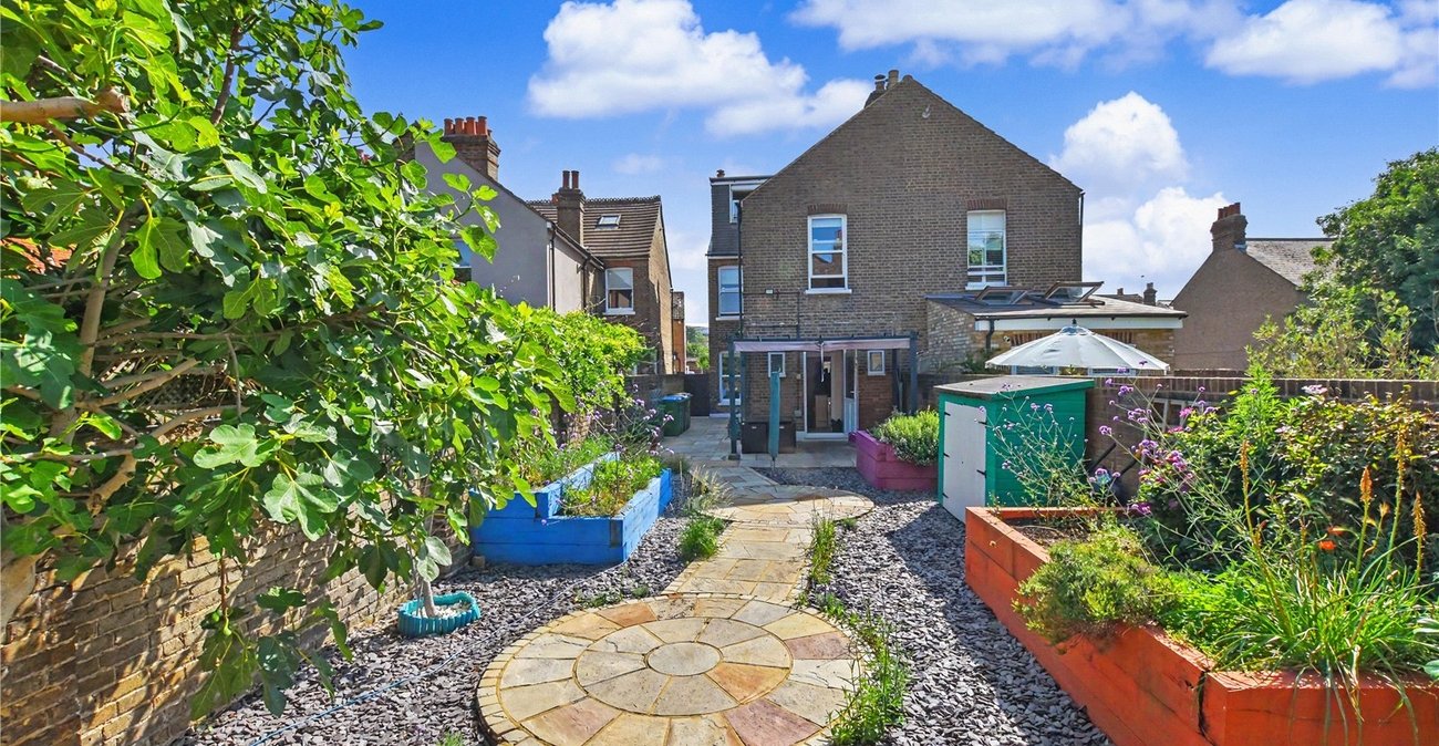 4 bedroom house for sale in Bexleyheath | Robinson Jackson