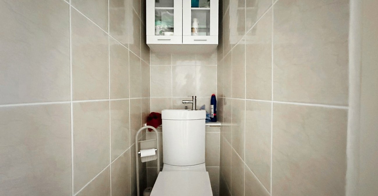 2 bedroom property for sale in Bromley | Robinson Jackson