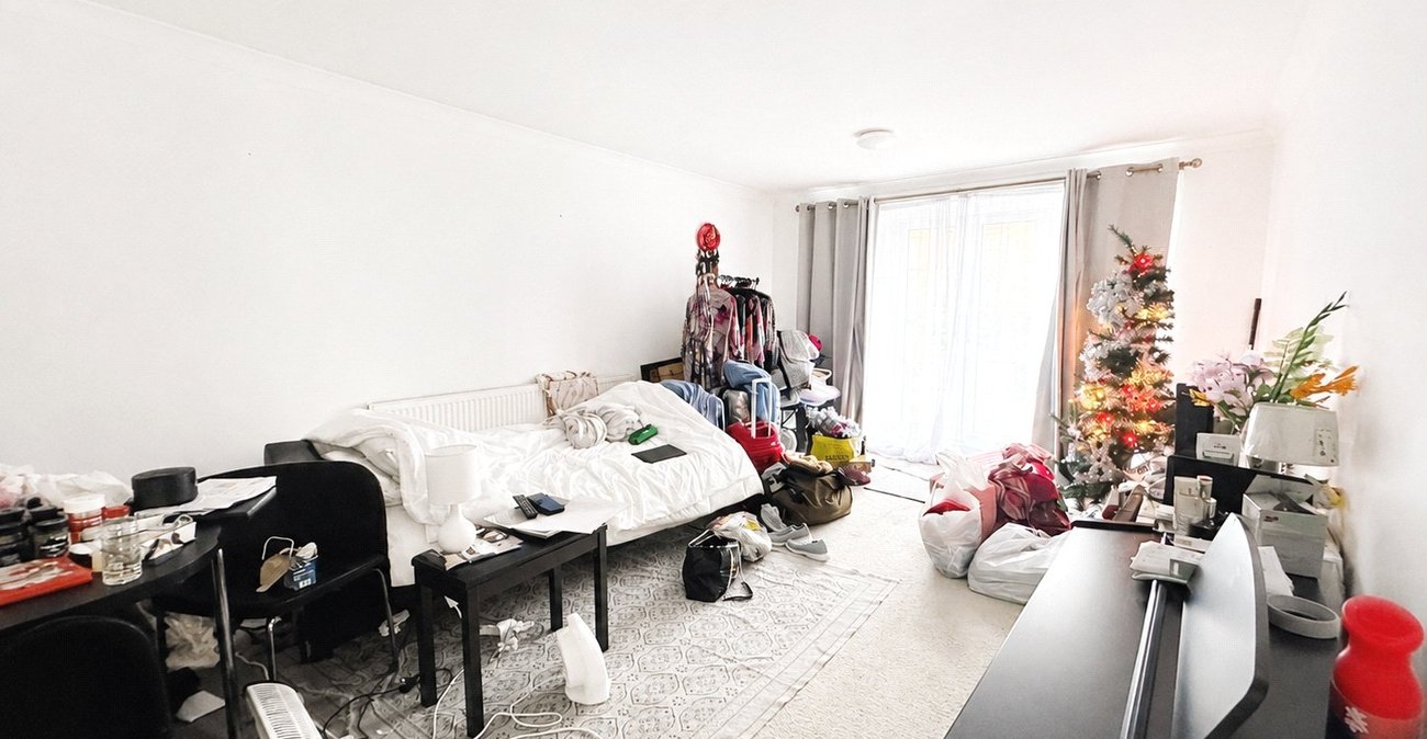 2 bedroom property for sale in Bromley | Robinson Jackson