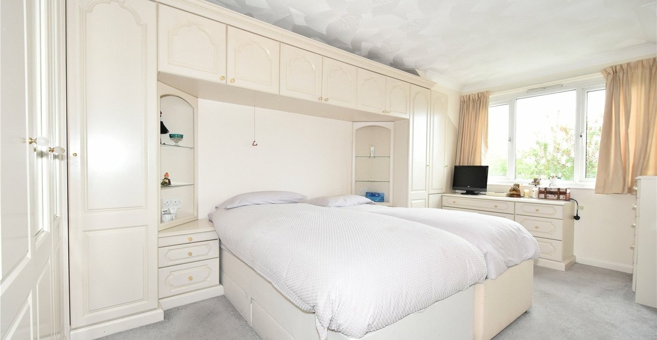 2 bedroom property for sale in Swanley | Robinson Jackson