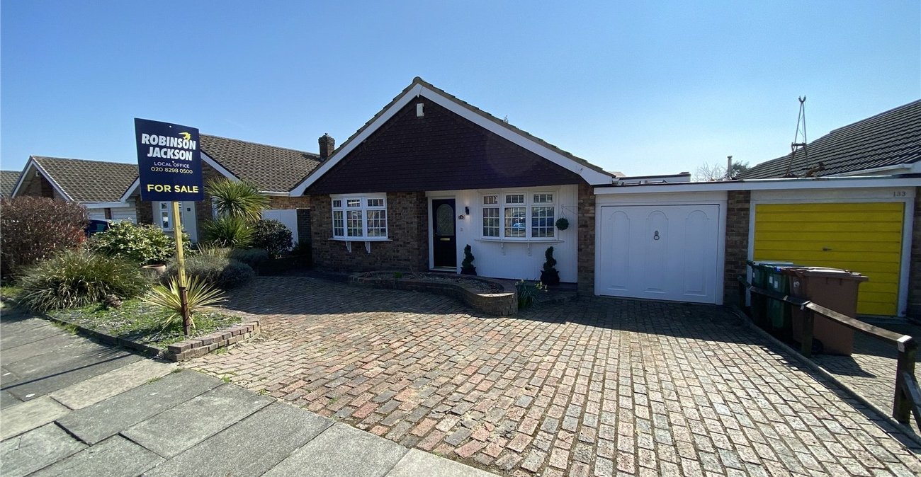 3 bedroom bungalow for sale in Bexley | Robinson Jackson