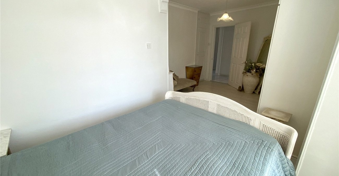 3 bedroom bungalow for sale in Bexley | Robinson Jackson