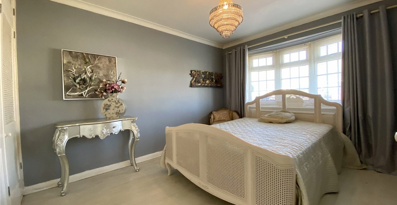 3 bedroom bungalow for sale in Bexley | Robinson Jackson
