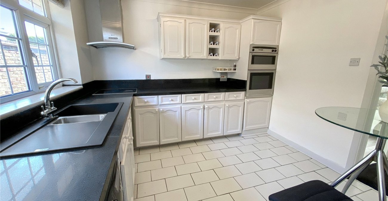 3 bedroom bungalow for sale in Bexley | Robinson Jackson