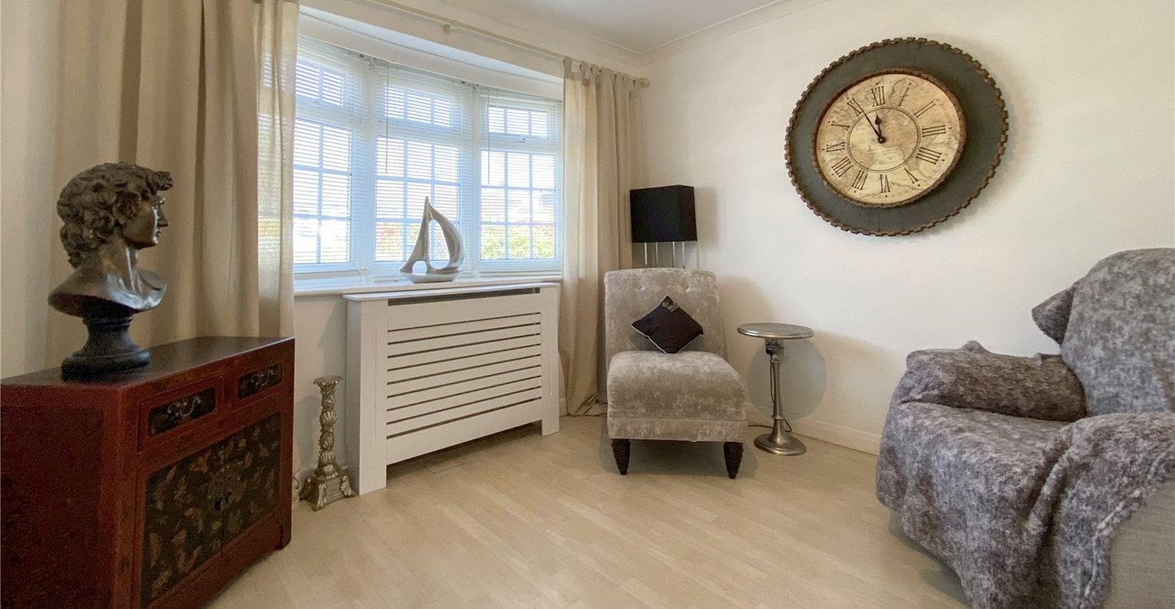 3 bedroom bungalow for sale in Bexley | Robinson Jackson