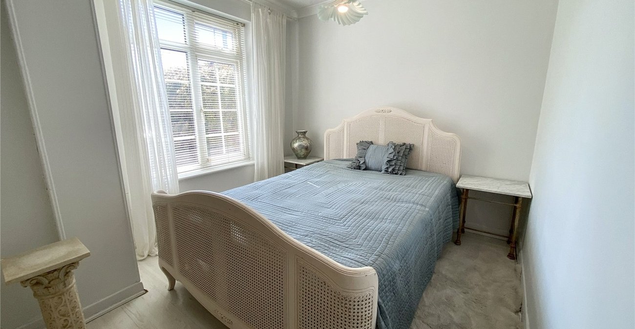 3 bedroom bungalow for sale in Bexley | Robinson Jackson